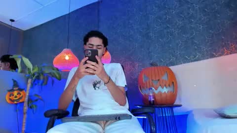 Daniel  online show from October 19, 6:44 pm