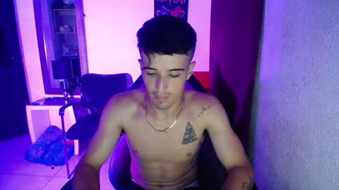 daniel_velez26 online show from November 23, 4:01 am