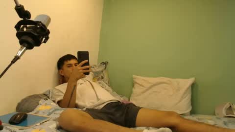 danielitopapii online show from June 26, 5:21 am
