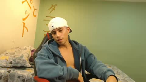 danielitopapii online show from July 2, 3:23 am