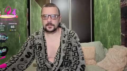 Snapshot of danielocool chatting on October 6, 7:13 am DanieloCool online show from October 6, 7:13 am