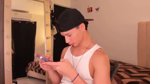 Daniels Cruz online show from February 21, 9:54 pm