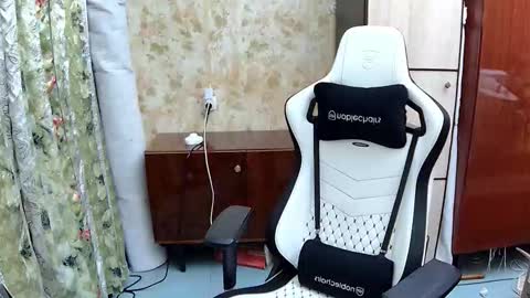 Snapshot of danniielll chatting on September 18, 4:31 pm HilmarZ online show from September 18, 4:31 pm