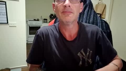 dannozdirekt online show from December 2, 2:20 pm