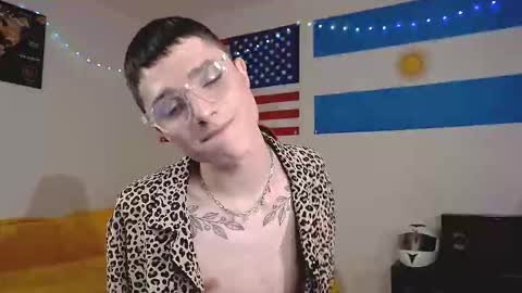 Snapshot of danny_noir chatting on October 24, 1:46 pm Danny online show from October 24, 1:46 pm