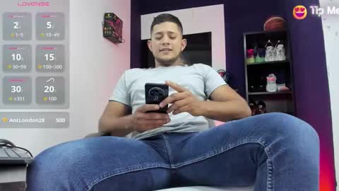 Snapshot of dante_bigboss chatting on September 19, 9:03 pm Dante online show from September 19, 9:03 pm