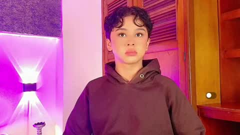 Snapshot of dante_bre chatting on October 9, 12:21 pm dante_bre online show from October 9, 12:21 pm