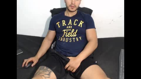 Snapshot of dantebrown1 chatting on February 9, 5:33 pm dantebrown1 online show from February 9, 5:33 pm