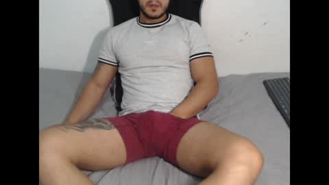 Snapshot of dantebrown1 chatting on January 5, 2:38 am dantebrown1 online show from January 5, 2:38 am