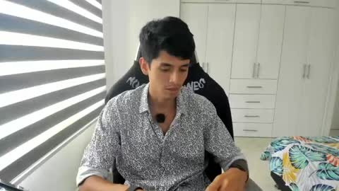 X Dante7373574 online show from May 26, 9:44 pm