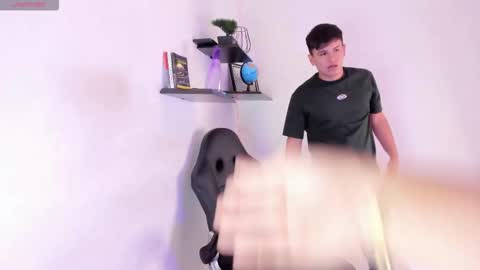 dantestone1 online show from November 15, 7:05 pm