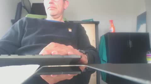 Snapshot of danyblueyes71 chatting on October 27, 3:47 pm Dany online show from October 27, 3:47 pm