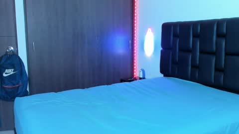 danyfitguy_ online show from January 2, 11:38 pm