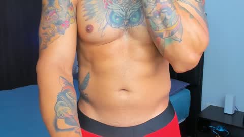 danyfitguy_ online show from December 17, 12:54 pm