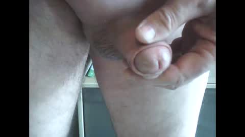 Snapshot of danyvdh chatting on January 29, 10:27 am danyvdh online show from January 29, 10:27 am