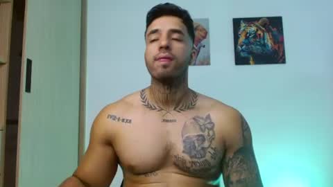 Darius Phoenix  online show from July 4, 6:00 pm