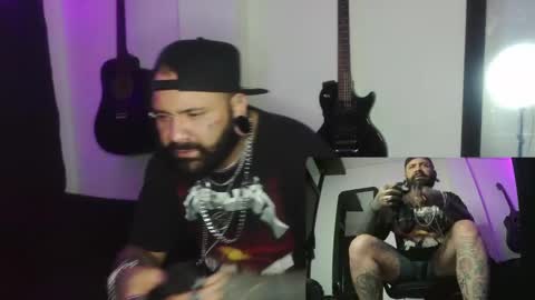 darkclothes online show from December 29, 12:52 am