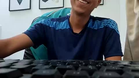 darkr_ider online show from April 11, 3:48 pm