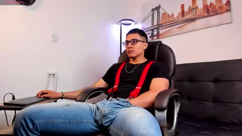 Dash online show from December 20, 3:08 pm