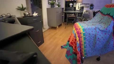 Datguy127 online show from February 18, 5:09 am