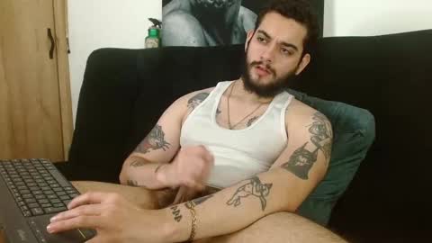 Snapshot of david_franco1 chatting on October 24, 10:44 pm Twitter davidsanctum online show from October 24, 10:44 pm