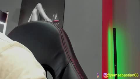 David Jons online show from November 23, 8:20 pm