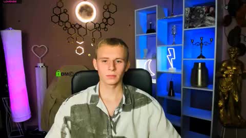 David online show from November 24, 8:10 pm