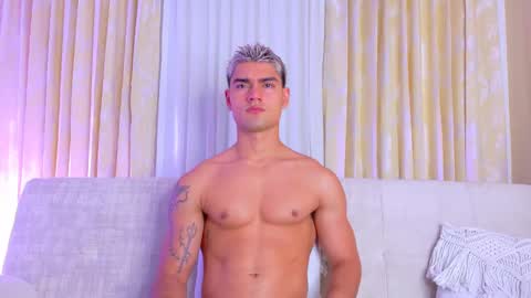 Snapshot of davidaponte017 chatting on October 24, 9:16 pm davidaponte online show from October 24, 9:16 pm