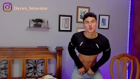 Snapshot of davies_brown chatting on January 19, 8:51 pm Davies brown    schedule 12pm to 5pm col time online show from January 19, 8:51 pm