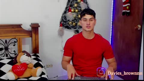 Snapshot of davies_brown chatting on December 29, 10:14 pm Davies brown    schedule 12pm to 5pm col time online show from December 29, 10:14 pm