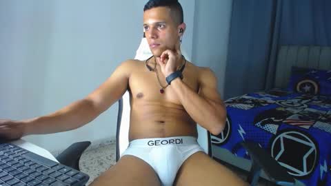 Snapshot of davisito7 chatting on September 17, 4:13 am David Angel online show from September 17, 4:13 am