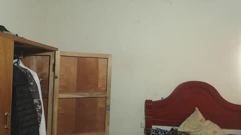 Dylon online show from January 10, 8:55 pm