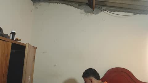 Dylon online show from January 13, 8:02 pm