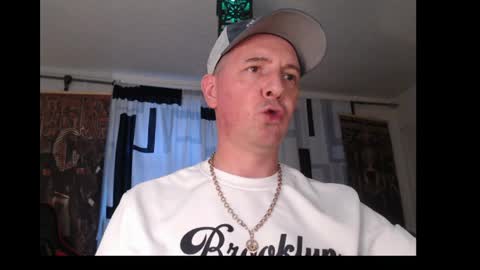 dazmorgon online show from May 17, 7:54 pm