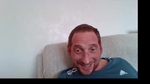 Snapshot of dazza2574 chatting on October 25, 2:52 pm dazza2574 online show from October 25, 2:52 pm