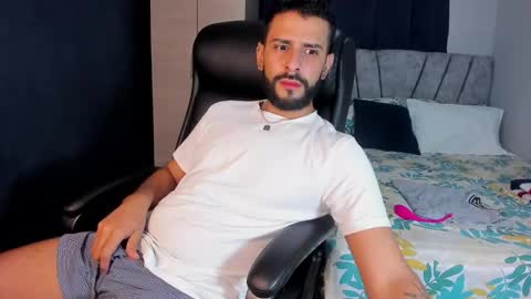 Snapshot of dcollins_ chatting on October 25, 4:14 am dcollins_ online show from October 25, 4:14 am
