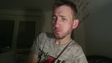 robert online show from April 22, 7:18 pm