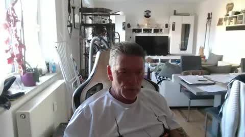 deinprinz2312 online show from March 6, 1:41 pm