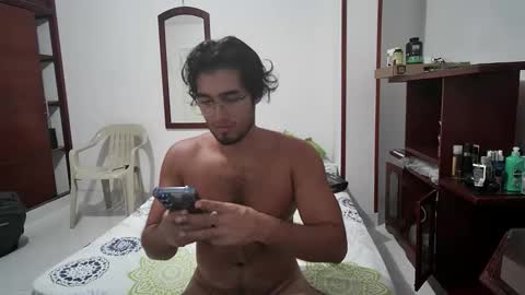 Snapshot of deividellobo chatting on October 31, 5:31 am deividellobo online show from October 31, 5:31 am