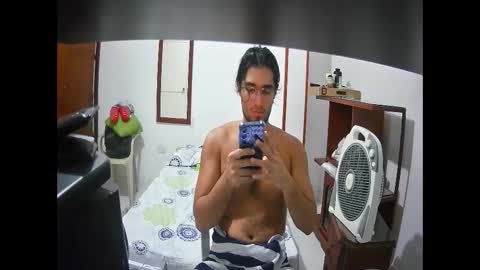 deividellobo online show from December 1, 8:01 pm