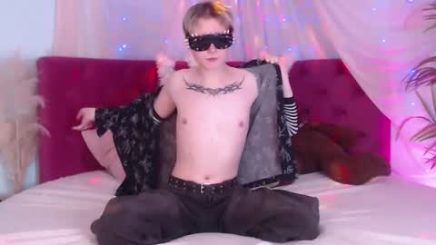 demianenglen online show from September 20, 8:42 pm