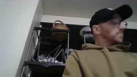 Snapshot of demonicredone chatting on February 28, 11:03 am Redheadsarefuntoo online show from February 28, 11:03 am