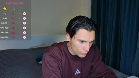 Den online show from April 19, 10:26 am