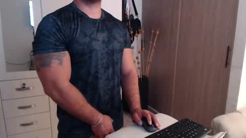 Derek online show from July 20, 11:39 pm