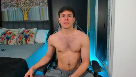 Snapshot of derek_hussain chatting on September 23, 1:27 am Derek Hussain online show from September 23, 1:27 am