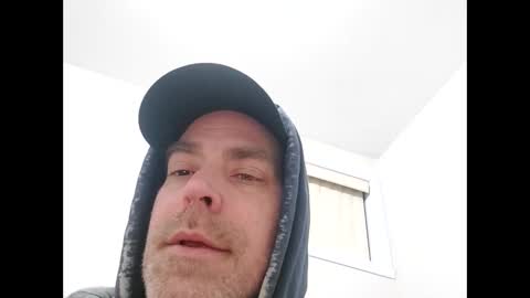 Snapshot of derf007 chatting on February 25, 6:47 am derf007 online show from February 25, 6:47 am