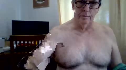 Desmon1958 online show from February 10, 10:47 pm