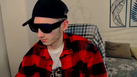 devin_ho online show from February 24, 9:20 pm