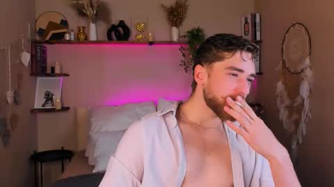 Dexter online show from November 3, 10:00 pm