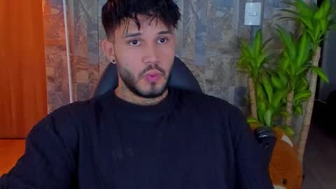 JULIAN online show from November 7, 10:46 pm